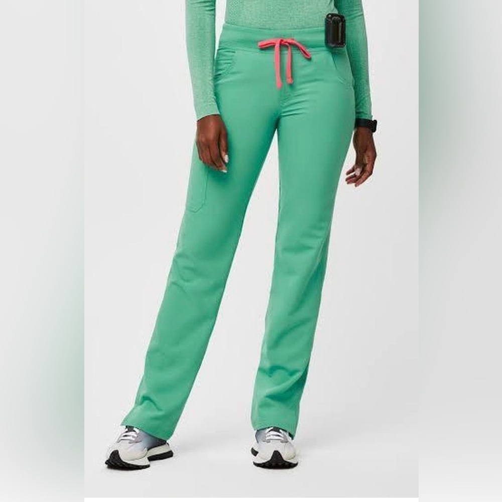COPY - Figs Surgical Green with Pink Kade Cargo Scrub Pants Women’s